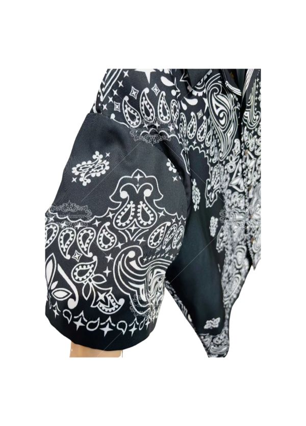 أسود الشعار كريست المحملة / معرض لوكس