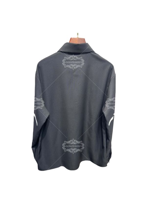 أسود أميري النصي شعار قميص / الترفيه طوق