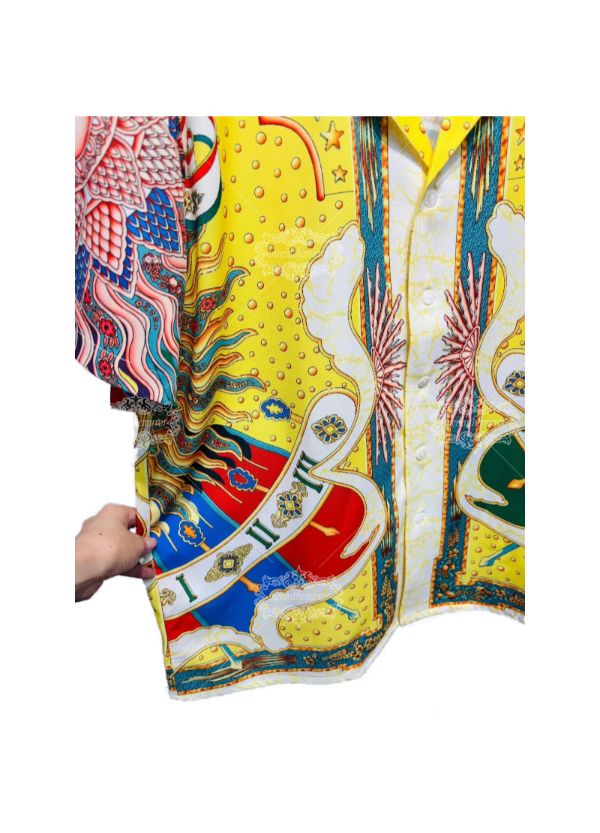 نابضة بالحياة الشمس الله ومزولة طباعة قميص / لوكس الأصفر الباروك قصيرة