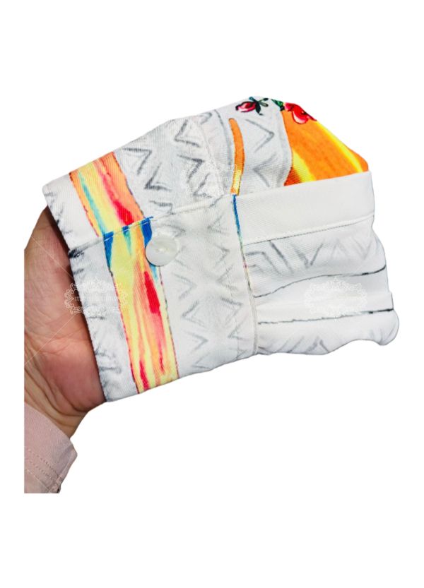 الأبيض الأخضر الطبيعية لوكس كريست المحملة / معرض لوكس