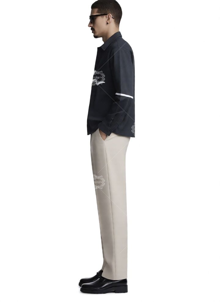 أسود أميري النصي شعار قميص / الترفيه طوق