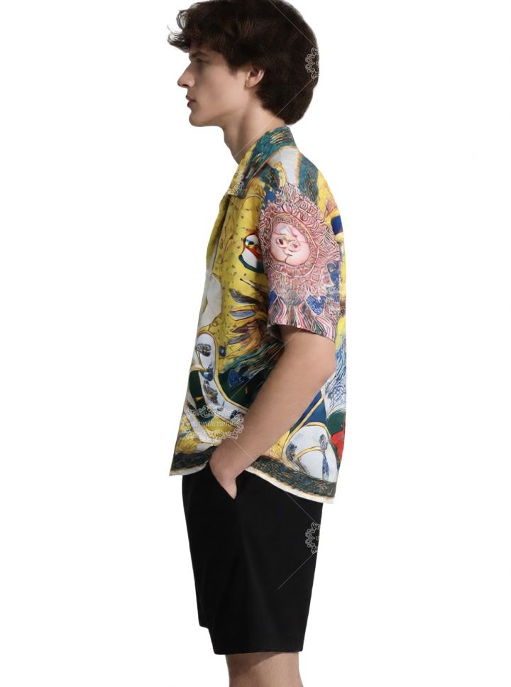 نابضة بالحياة الشمس الله ومزولة طباعة قميص / لوكس الأصفر الباروك قصيرة